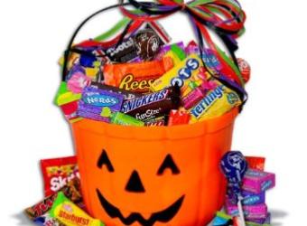 Best and Worst Halloween Candy For Your Teeth